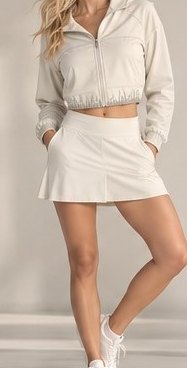 Foto de Regina S. usando Hoodie Oversize Felpa